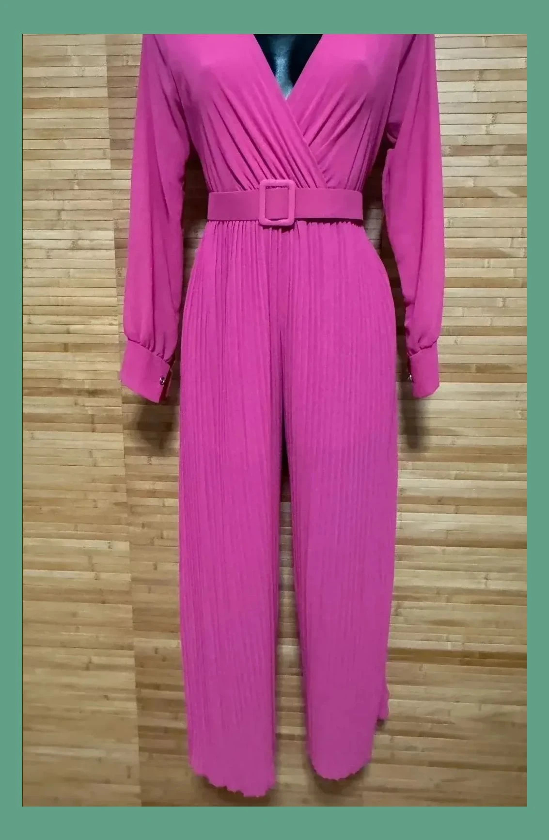 Divino mono pantalón plisado , escote cruzado , talla única para S/M 😍 – La Boutique – taille Taille unique 2