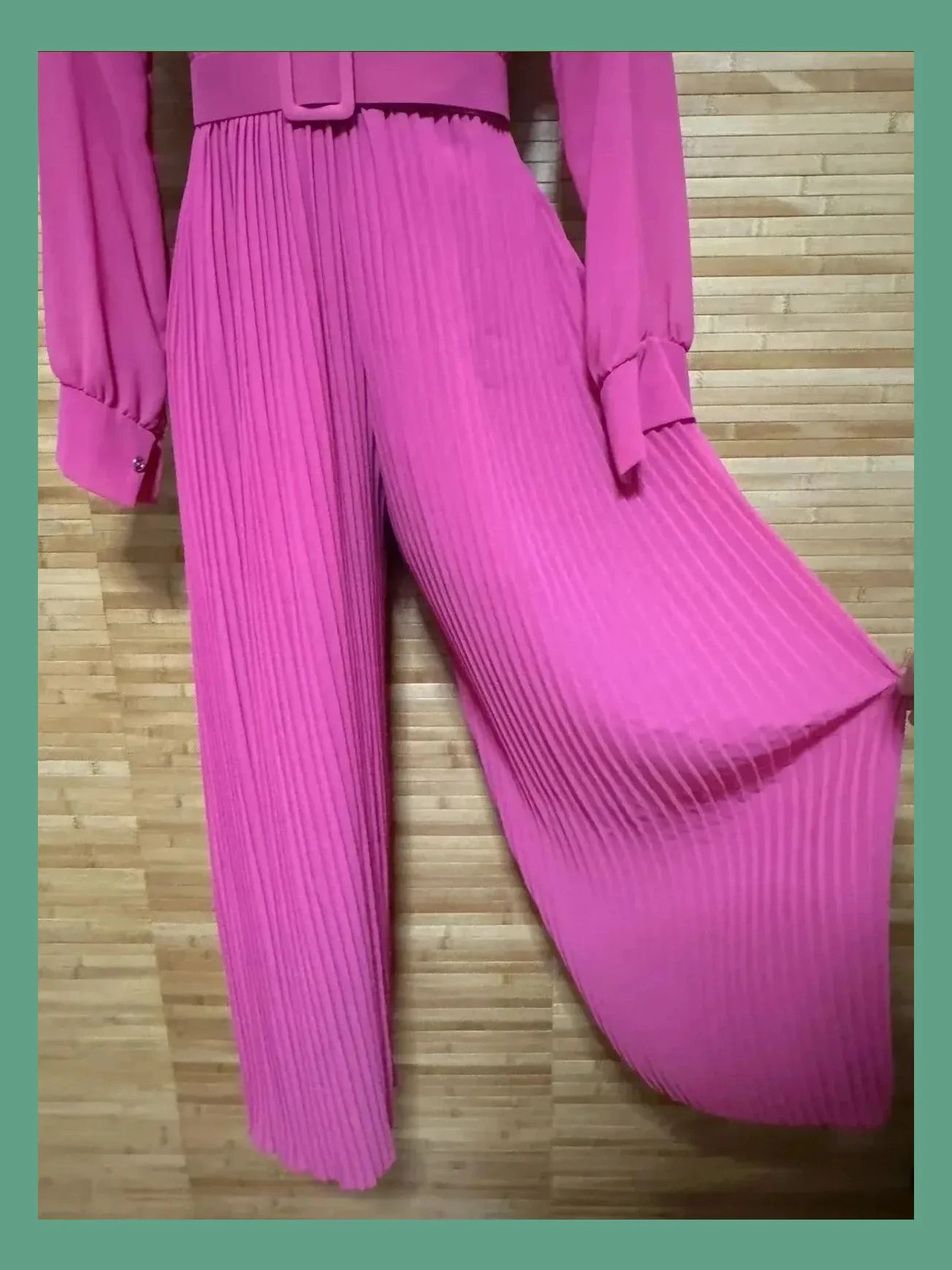 Divino mono pantalón plisado , escote cruzado , talla única para S/M 😍 – La Boutique – taille Taille unique 5