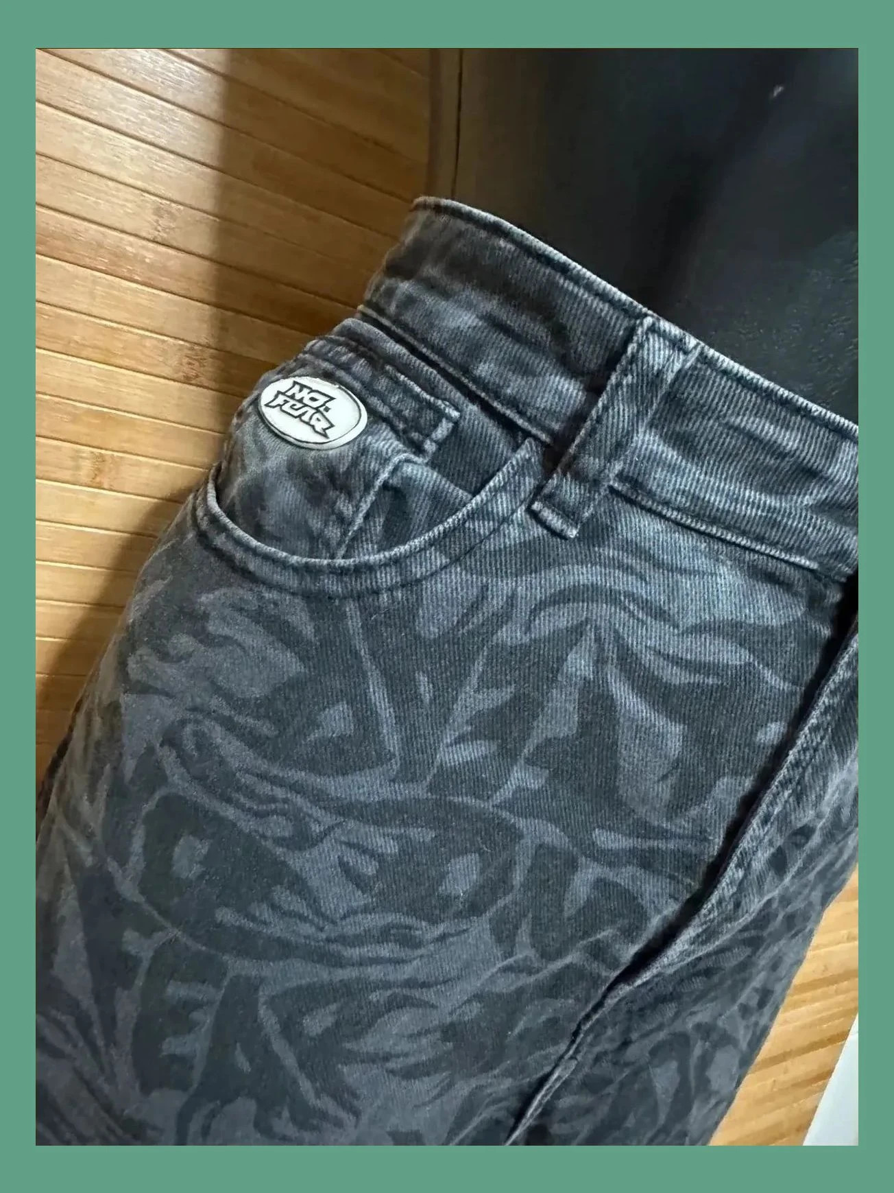 Vaquero ancho estampado de No Fear x H&M talla 38 😍 – No Fear – taille M / 38 / 10 4