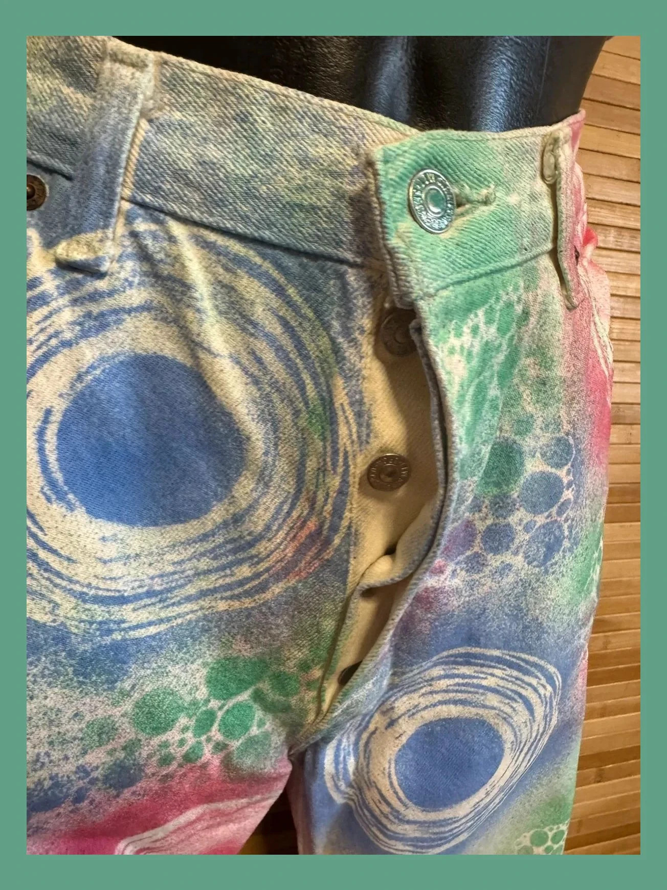Divino vaquero Levis customizado, talla 44 😍 – Levi's – taille XXL / 44 / 16 5