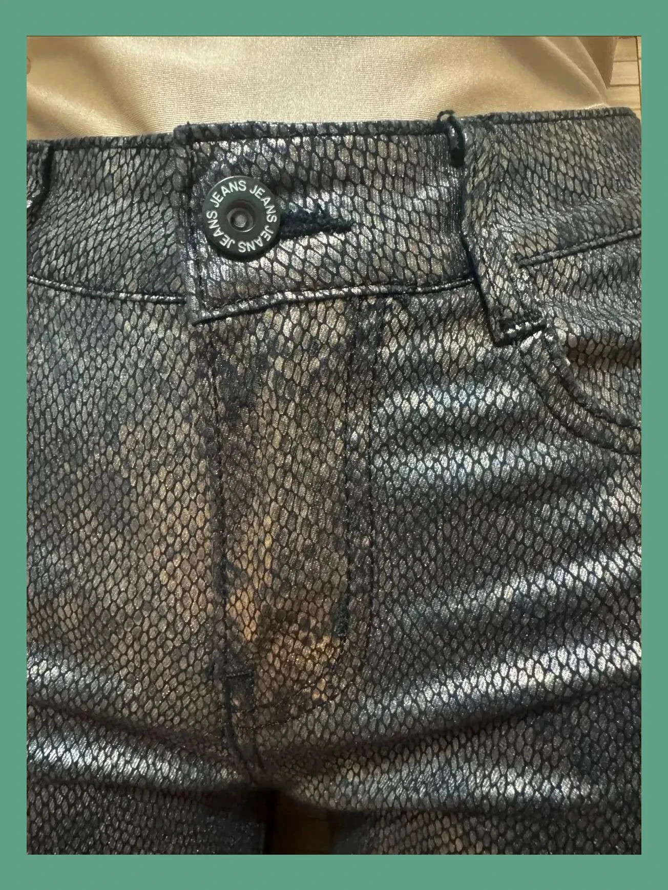 Vaquero pitillo metalizado animal print , marca Q2 , talla S 😍 – Q2 – taille S / 36 / 8 4