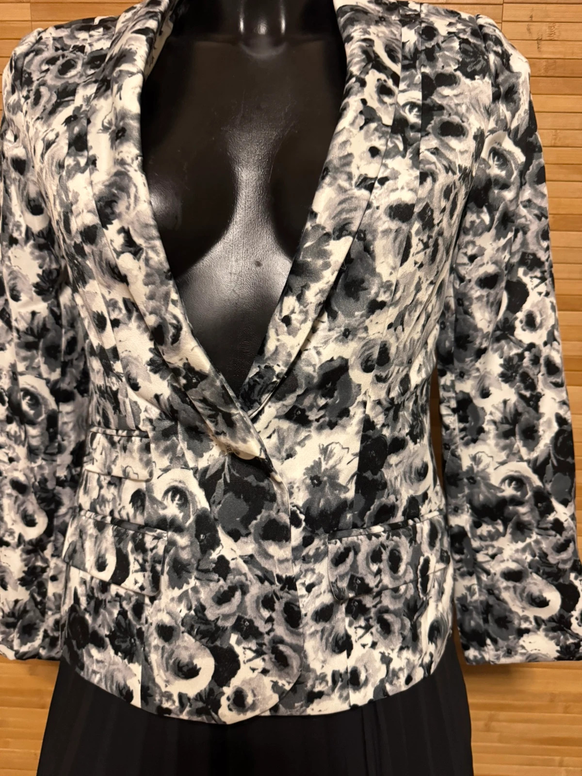 Divino blazer flores de Laura Scott talla 36 😍 – Laura Scott – taille XS / 34 / 6 2