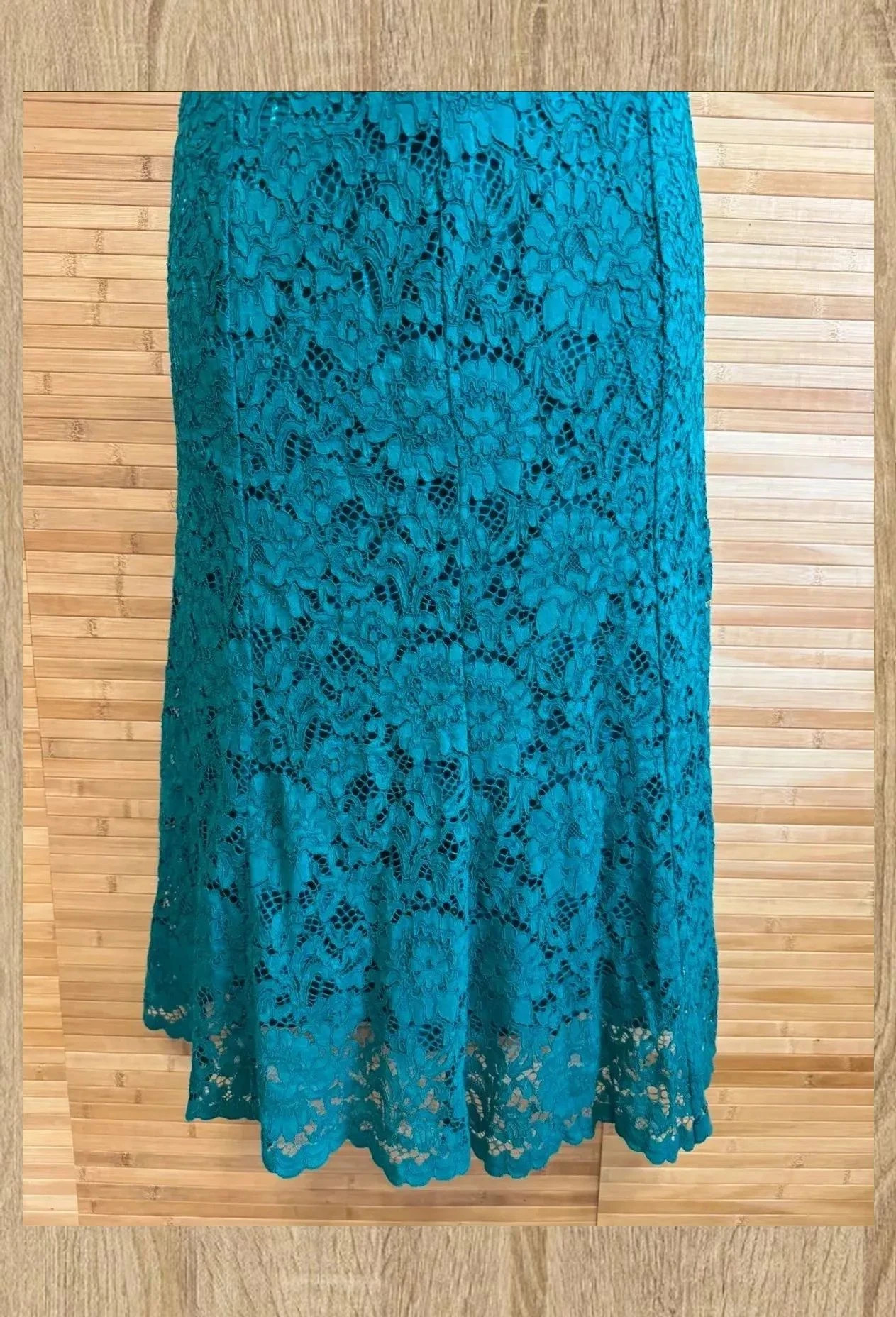 Falda midi encaje italiano marca uniqlo talla M 😍 – Uniqlo – taille M / 38 / 10 2