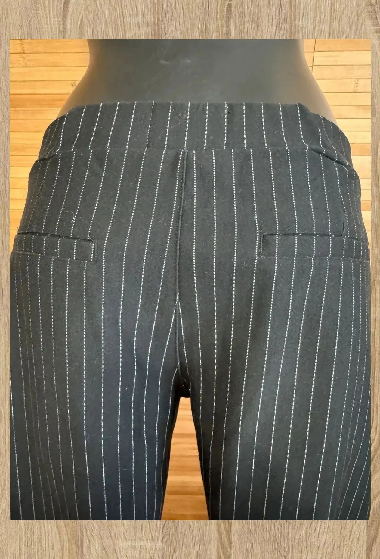 Pantalones rayas de Distrikt Nørrebro talla M 😍 – DISTRIKT NØRREBRO – taille M / 38 / 10 4
