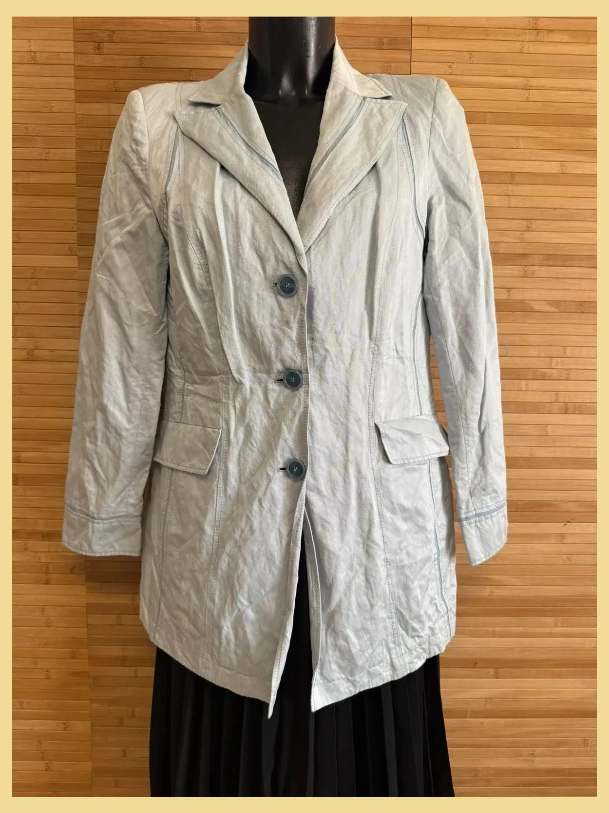 Divino blazer marca Madeleine talla 42 😍