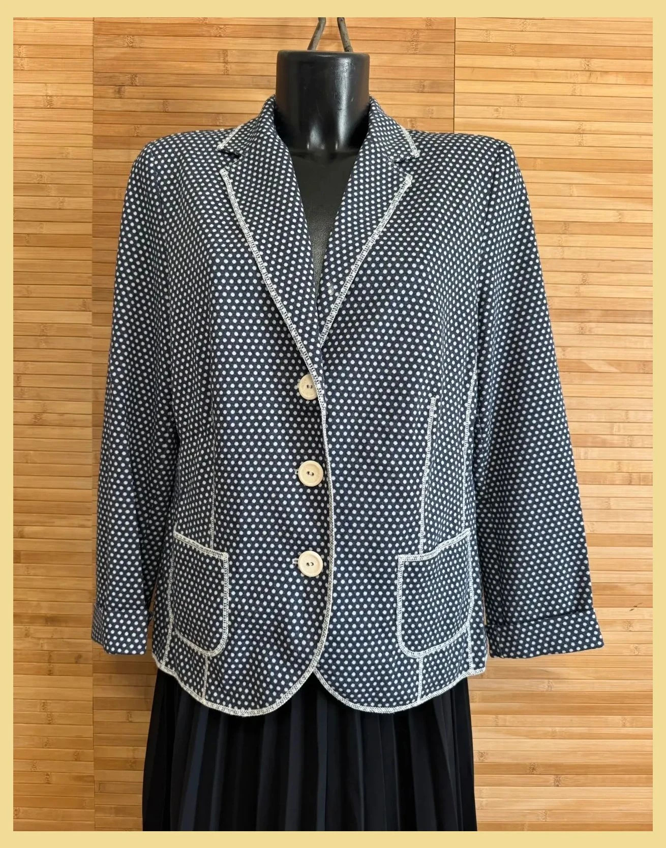 Divino blazer marca Erfo talla 44 😍