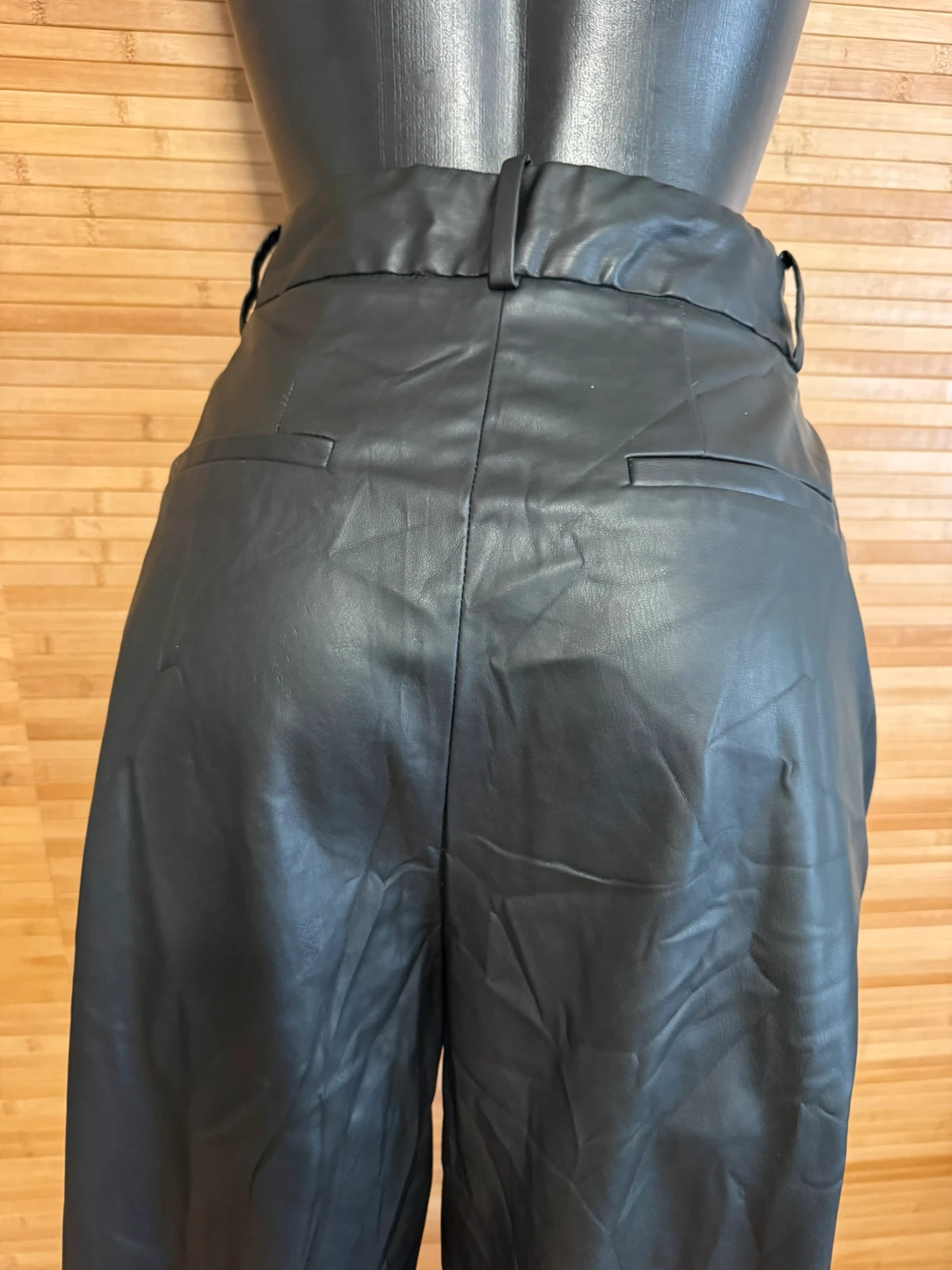 Pantalones polipiel de H&M talla 42 😍 – H&M – taille XL / 42 / 14 4