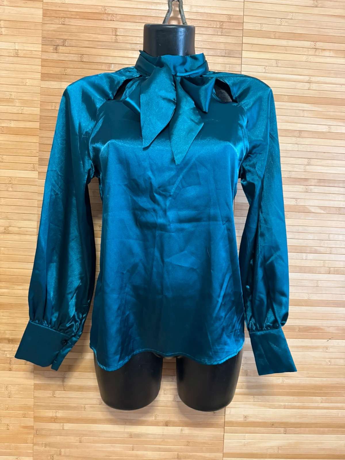 Divina blusa satinada vintage talla S/M 😍 – Vintage – taille Taille unique 3