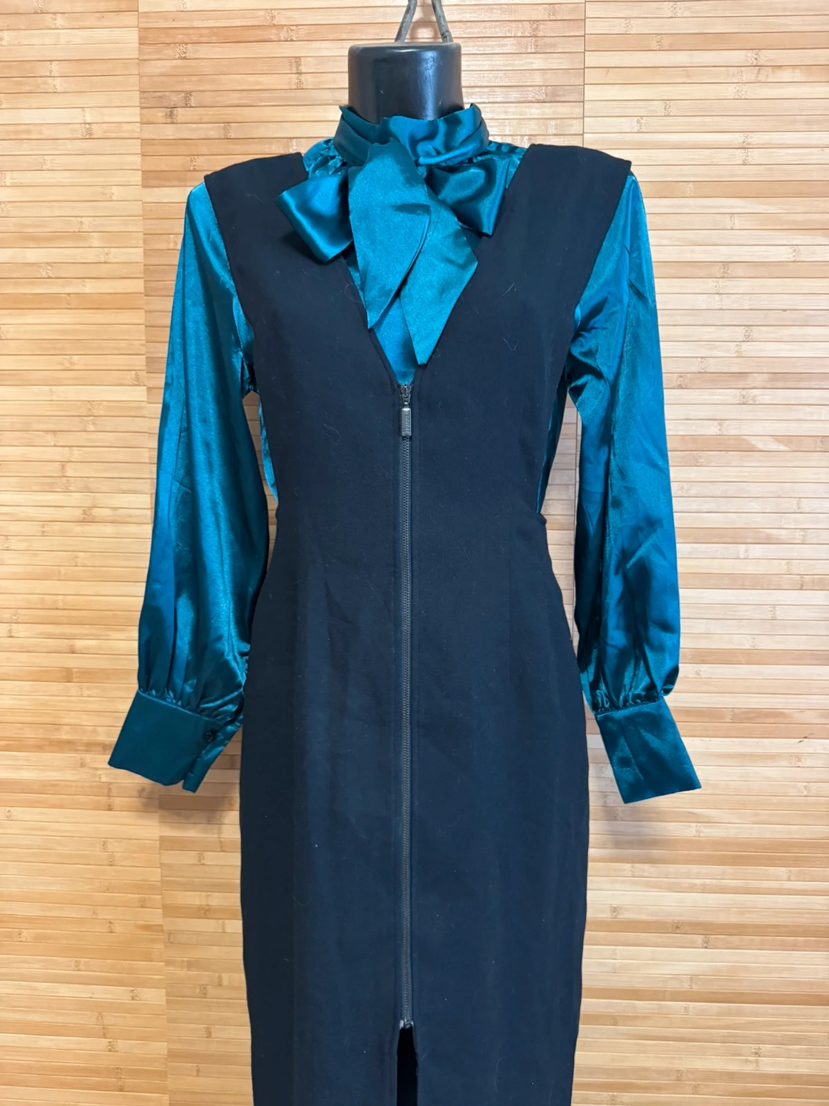 Divina blusa satinada vintage talla S/M 😍