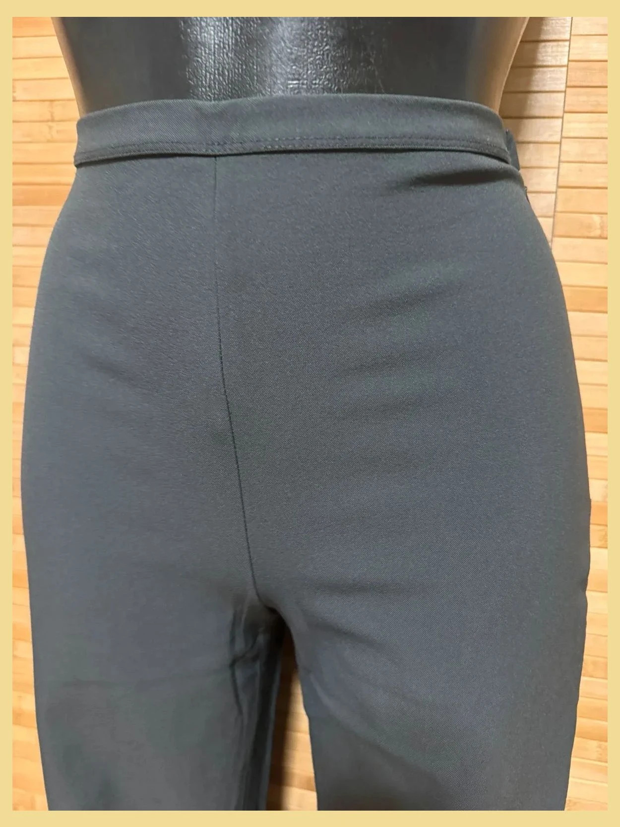 Divino pantalón muy elástico ligeramente acampanado 😍 – Marithé + François Girbaud – taille M / 38 / 10 4