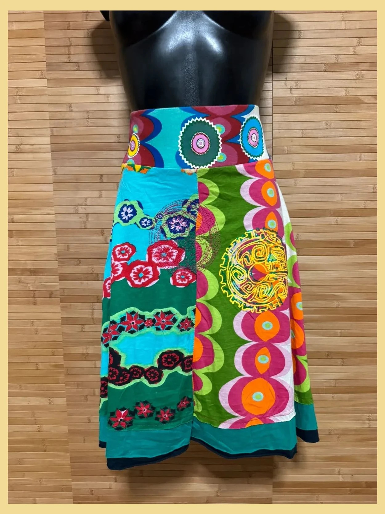 Divina falda midi de desigual talla 38 😍