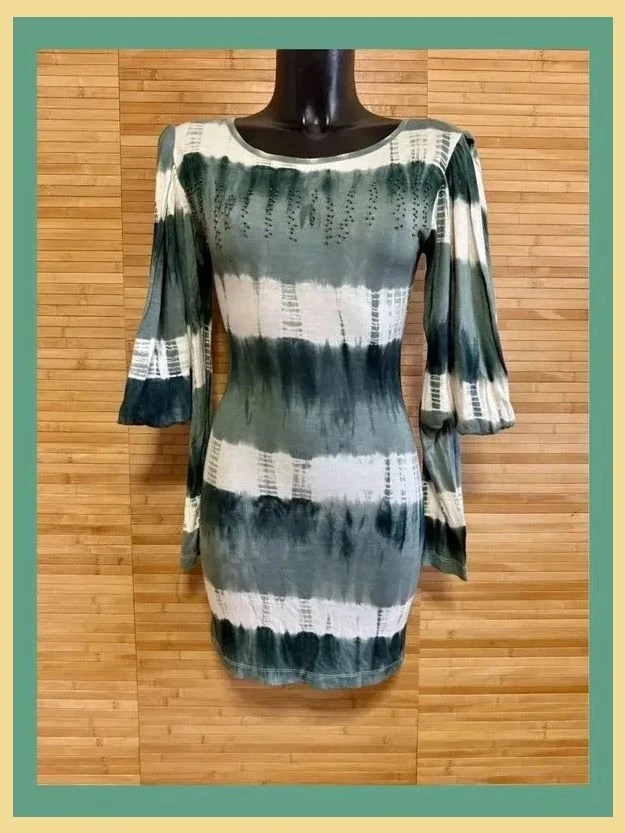 Espectacular vestido mini elástico, marca Religión , talla S 😍