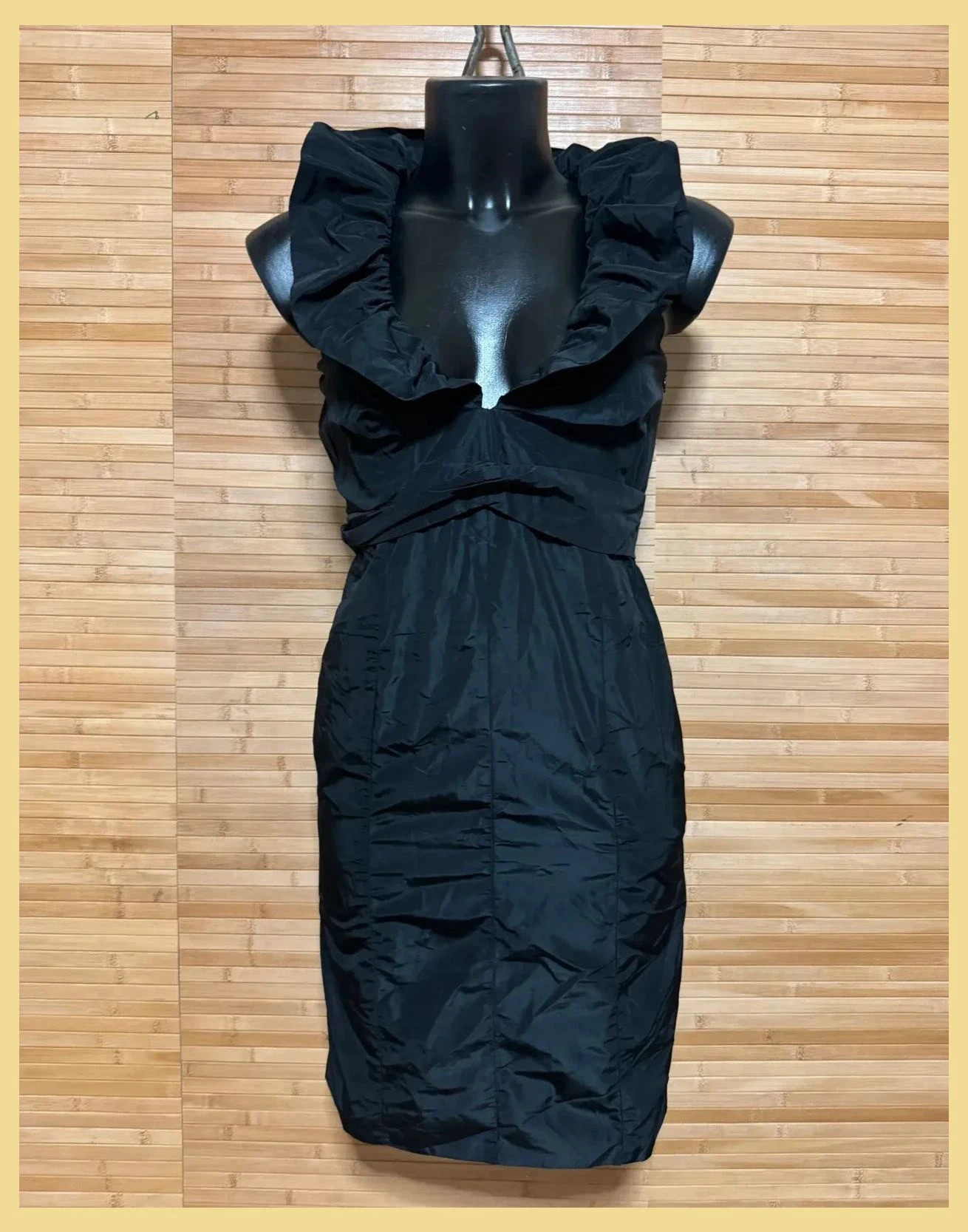 Espectacular vestido de marca Moschino , talla 34 😍