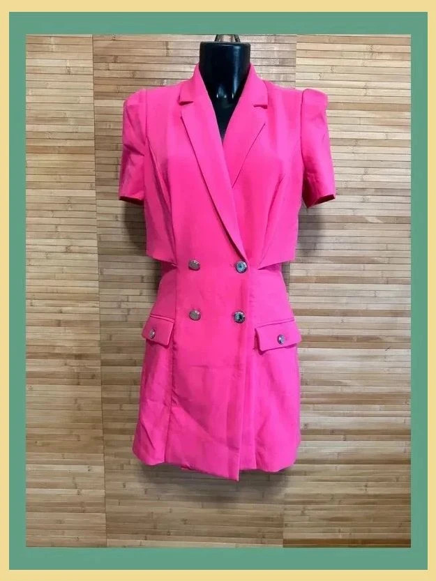Divino mono vestido rosa de marca morgan , talla 40 😍