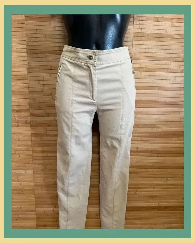 Pantalones pitillo color beige claro talla S 😍