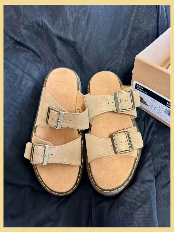 Sandalias piel ante de Dr. Martens número 39 😍