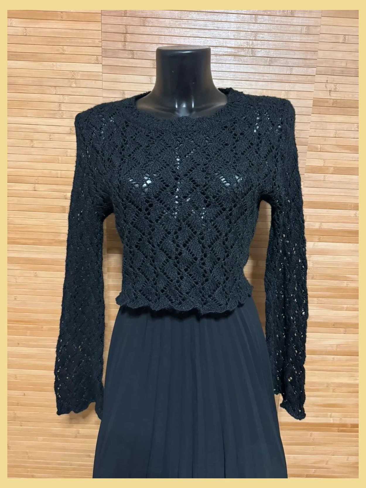 Divino jersey calado crop de Monki talla S 😍