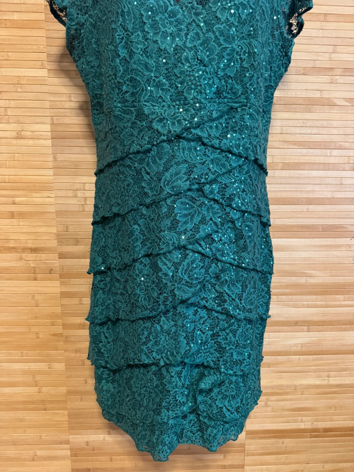 Divino vestido fiesta de encaje marca Scarlet talla XL 😍 – Scarlett – taille XL / 42 / 14 2