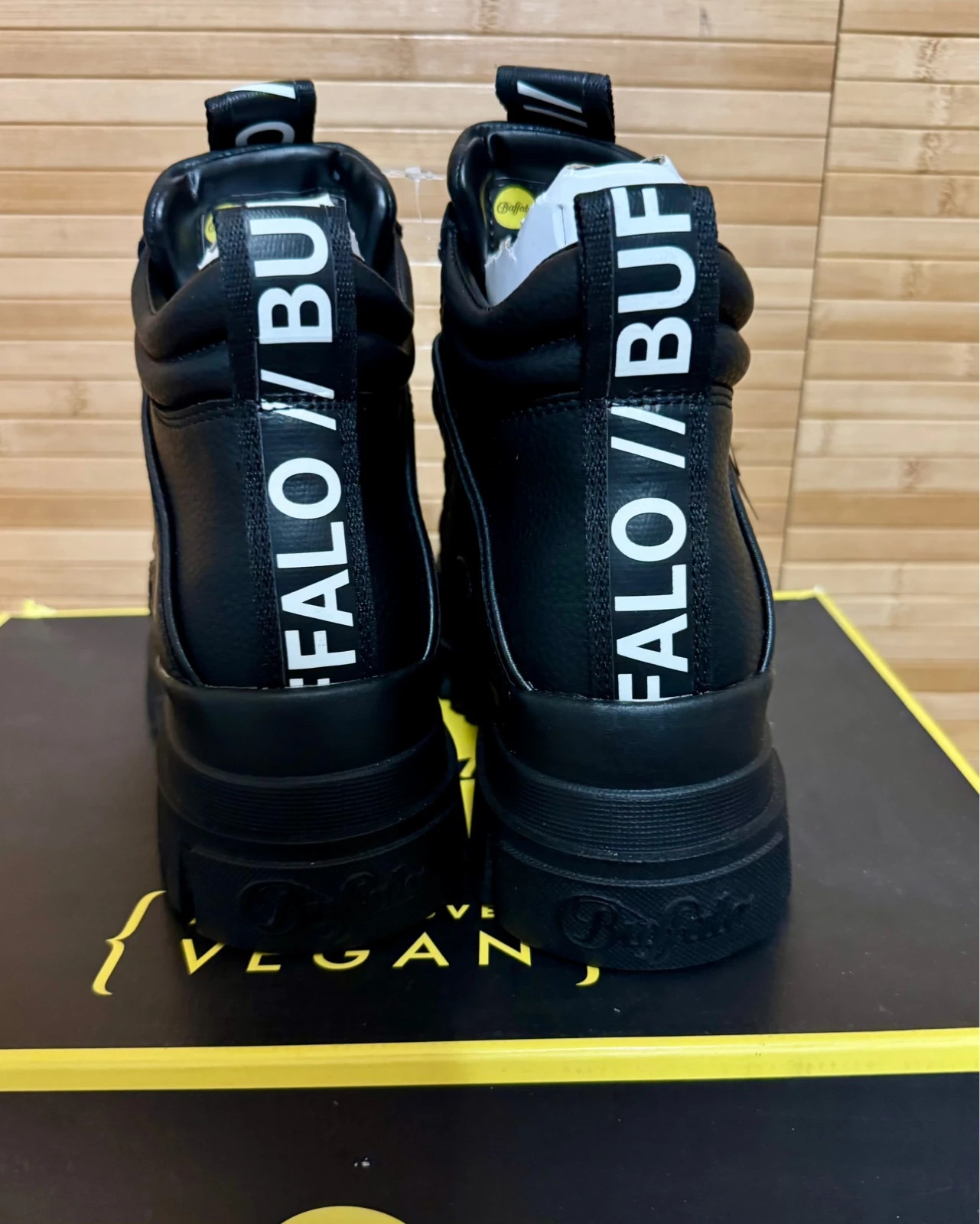 Divinos botines piel vegana de marca Buffalo número 37 😍 – Buffalo – taille 37 4