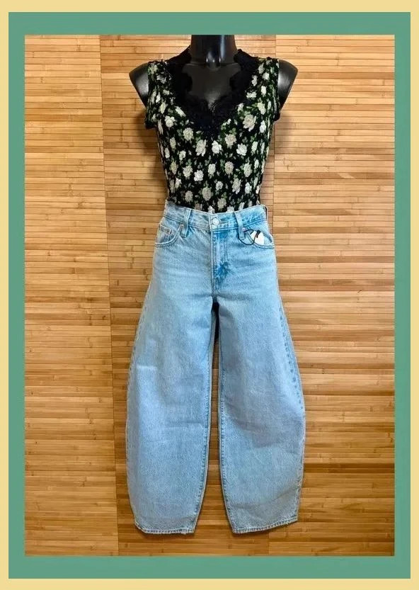 Espectacular vaquero Levis XL Balloon , talla W23 L 32 , verifique las medidas da más talla 😍