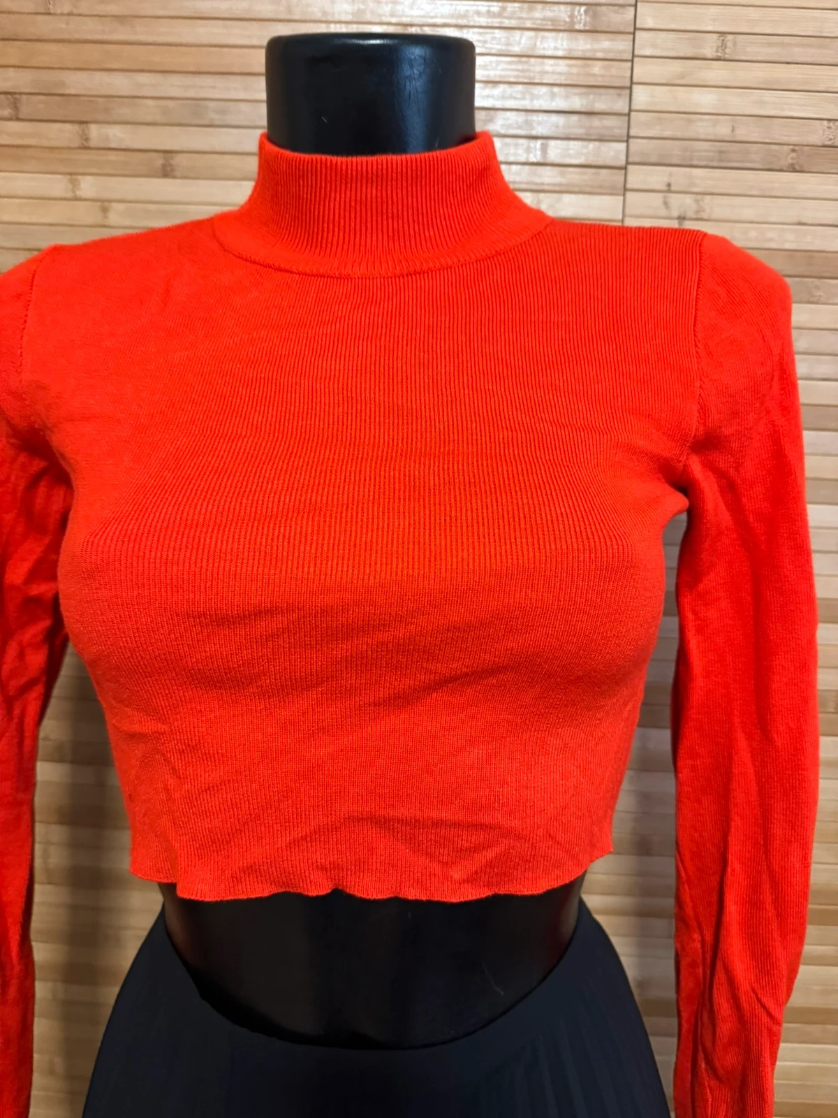 Jersey crop marca Sinsay talla M 😍 – Sinsay – taille M / 38 / 10 2