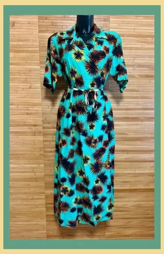 Vestido largo cruzado marca Kenzo, talla 36 , con bolsillos , lleva otro vestido debajo como forro 😍