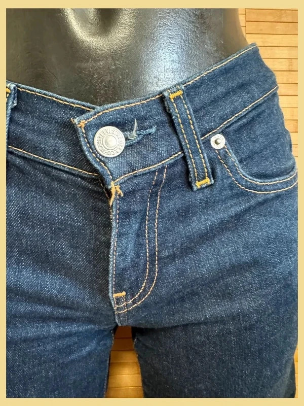 Divino vaquero Levis 749 talla 36 , cintura medio baja 😍 – Levi's – taille W26 | FR 36 4