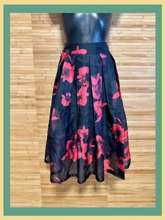 Divina falda midi flores , talla única para M😍