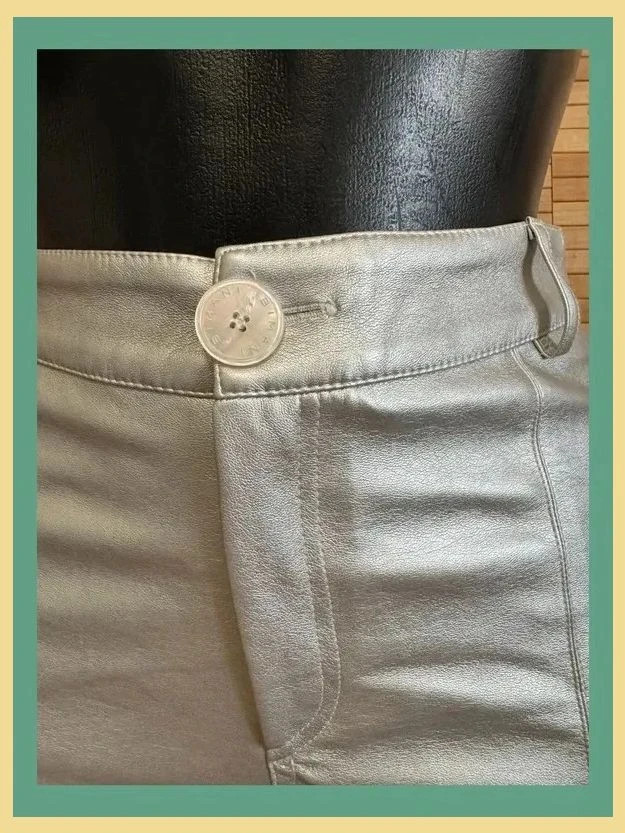 Divino pantalón polipiel, plateado , marca Bimani talla 34 😍 – Bimani – taille XS / 34 / 6 4