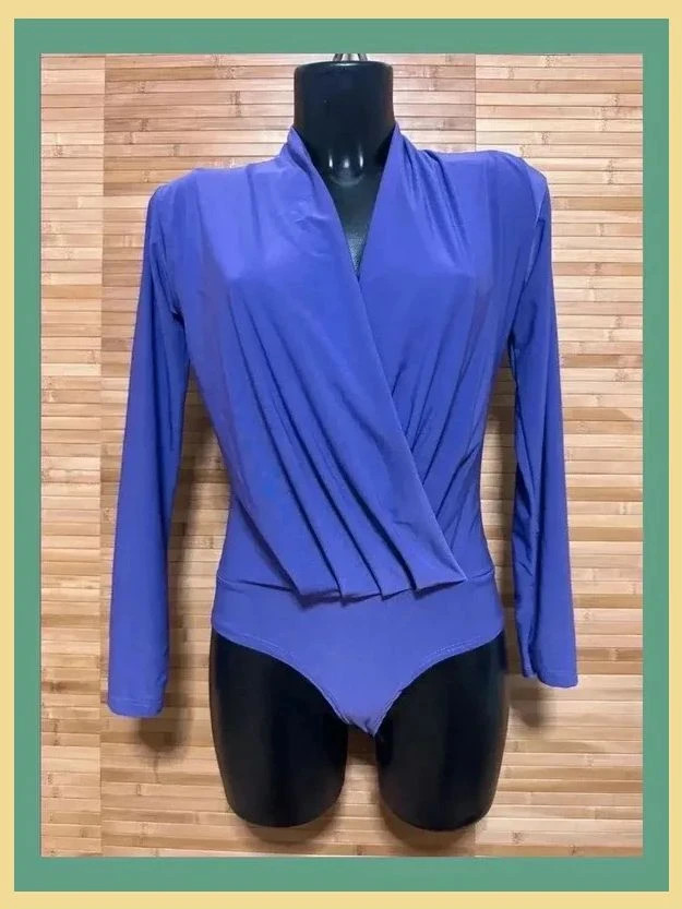 Body escote cruzado, elástico, talla única para S-M -L 😍