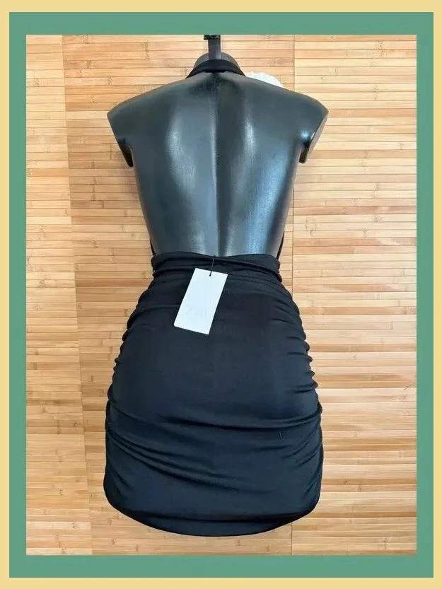Espectacular vestido drapeado con flor blanca , de Zara , talla XS 😍 – Zara – taille XS / 34 / 6 5