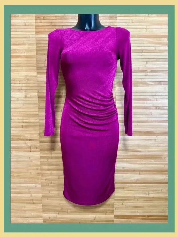 Elegante vestido midi , tejido elástico y muy cómodo , de Carlo pascual , talla 38 😍