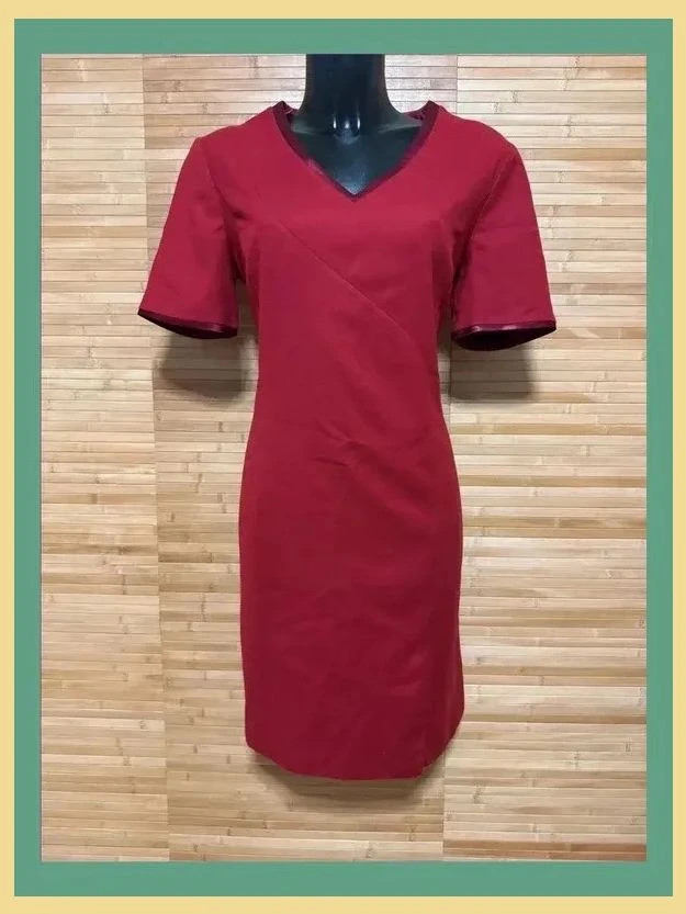 Elegante vestido color rojo burdeos de lana , marca Hugo boss , talla 44 😍