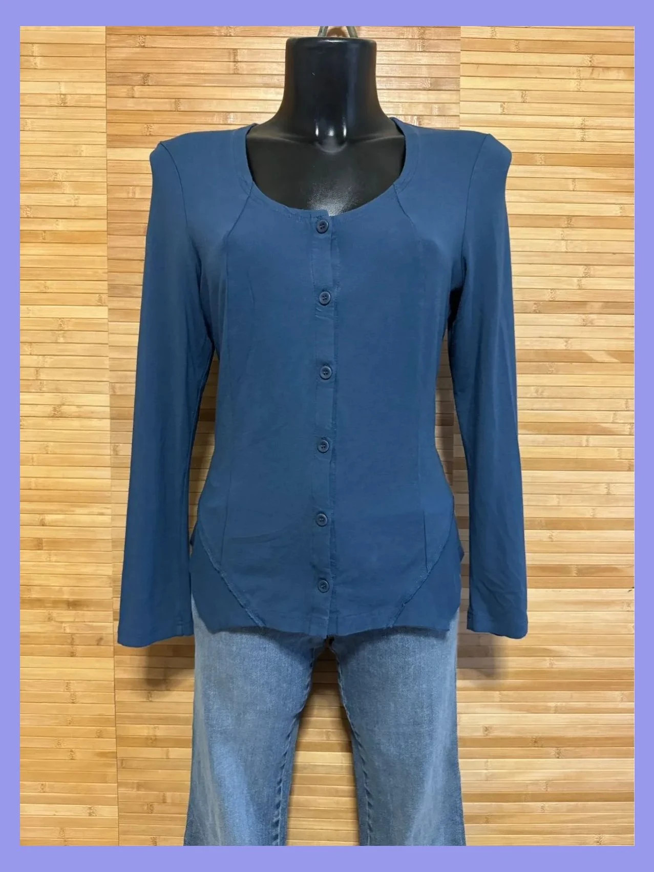 Divina blusa algodón de marca Oska , talla M 😍