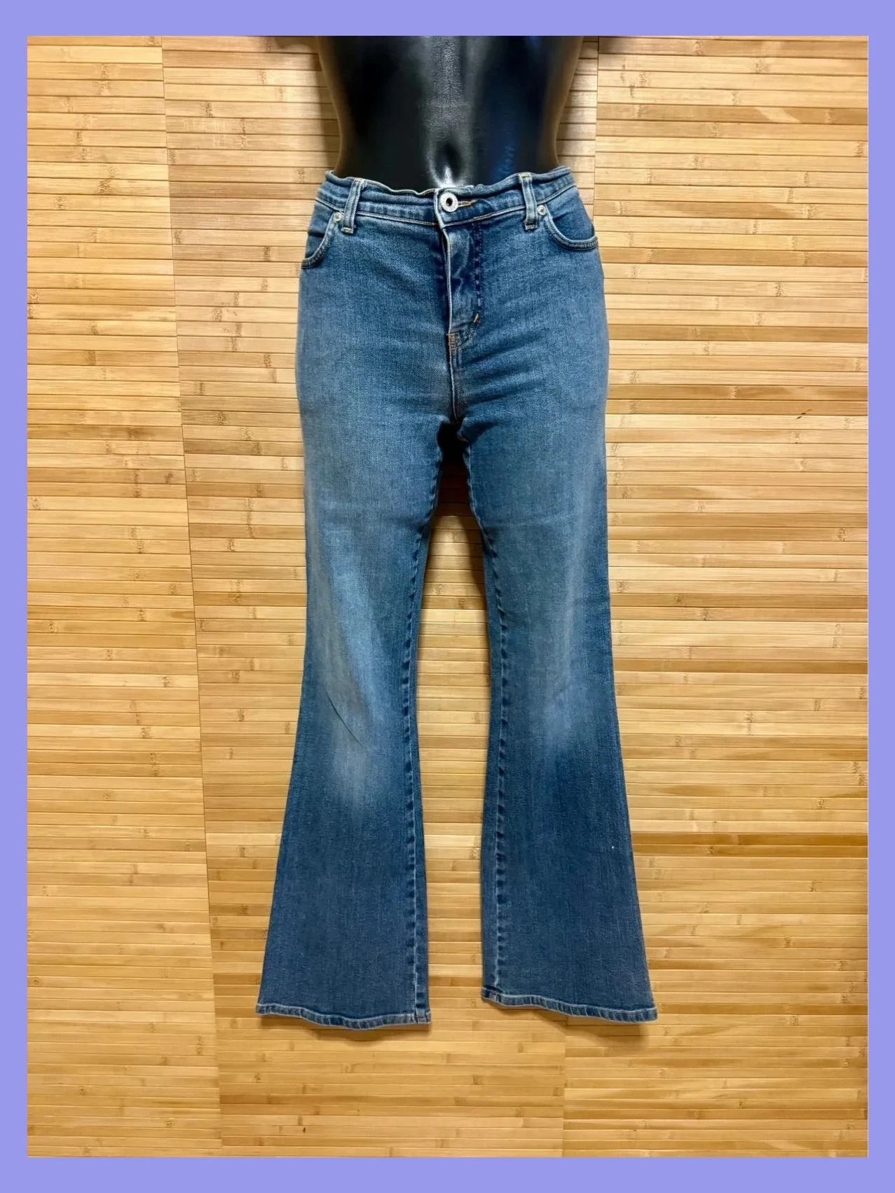 Divino vaquero vintage de moschino , acampanado, elástico, talla 38 😍