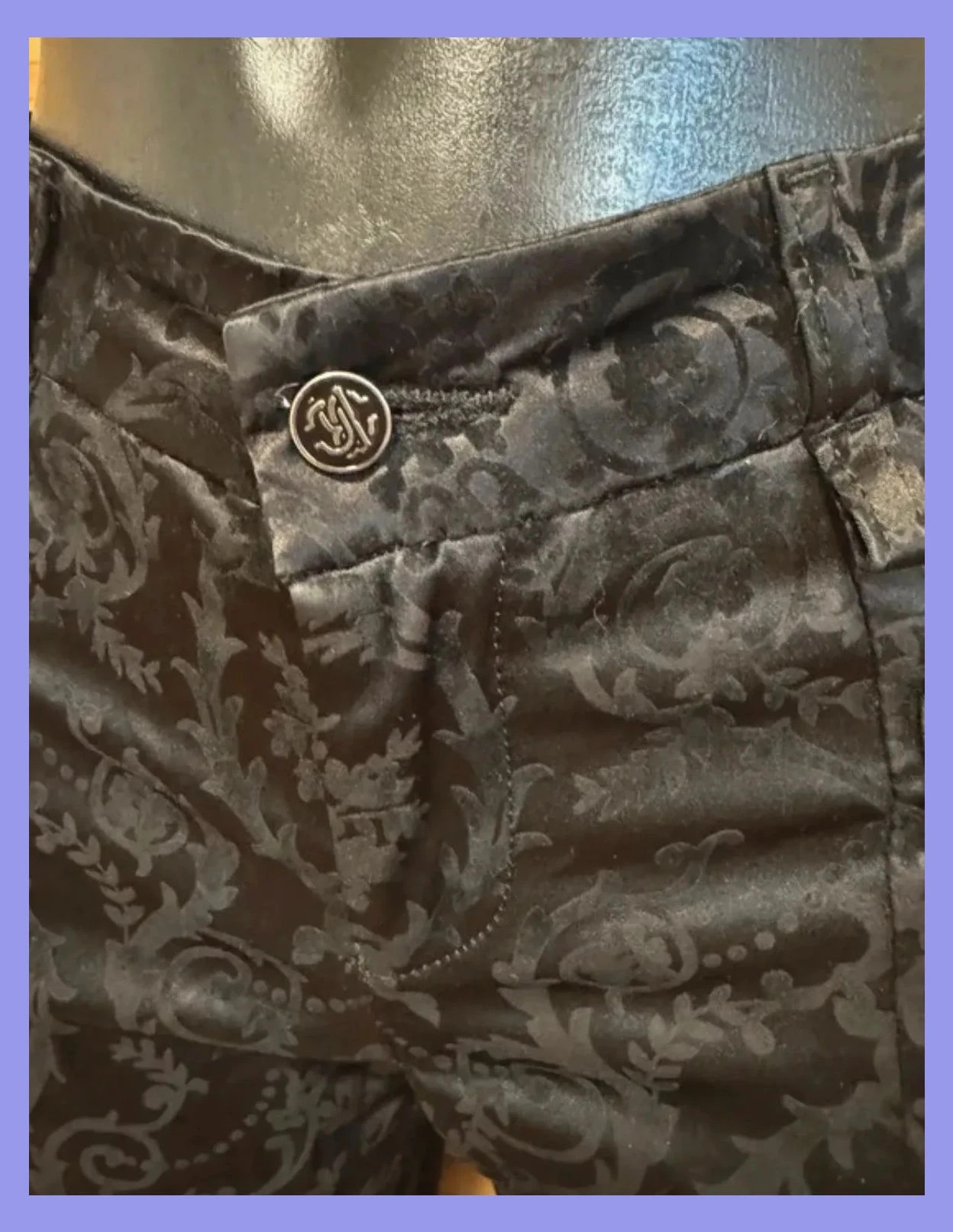 Divino pantalón satinado pirata, de Roberto Cavalli , talla 36 😍 – Roberto Cavalli – taille S / 36 / 8 4
