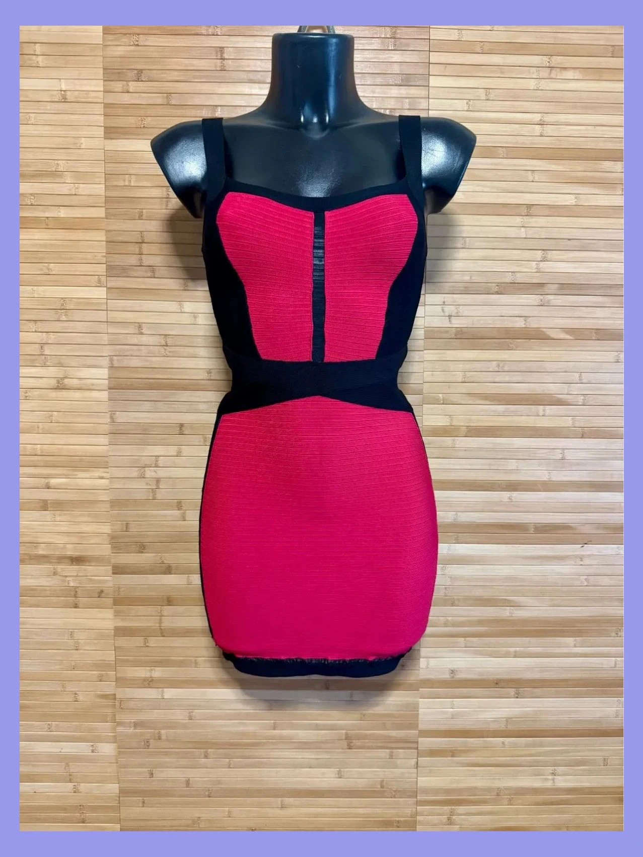 Divino vestido bondage marca Marciano , elástico, talla XXS 😍