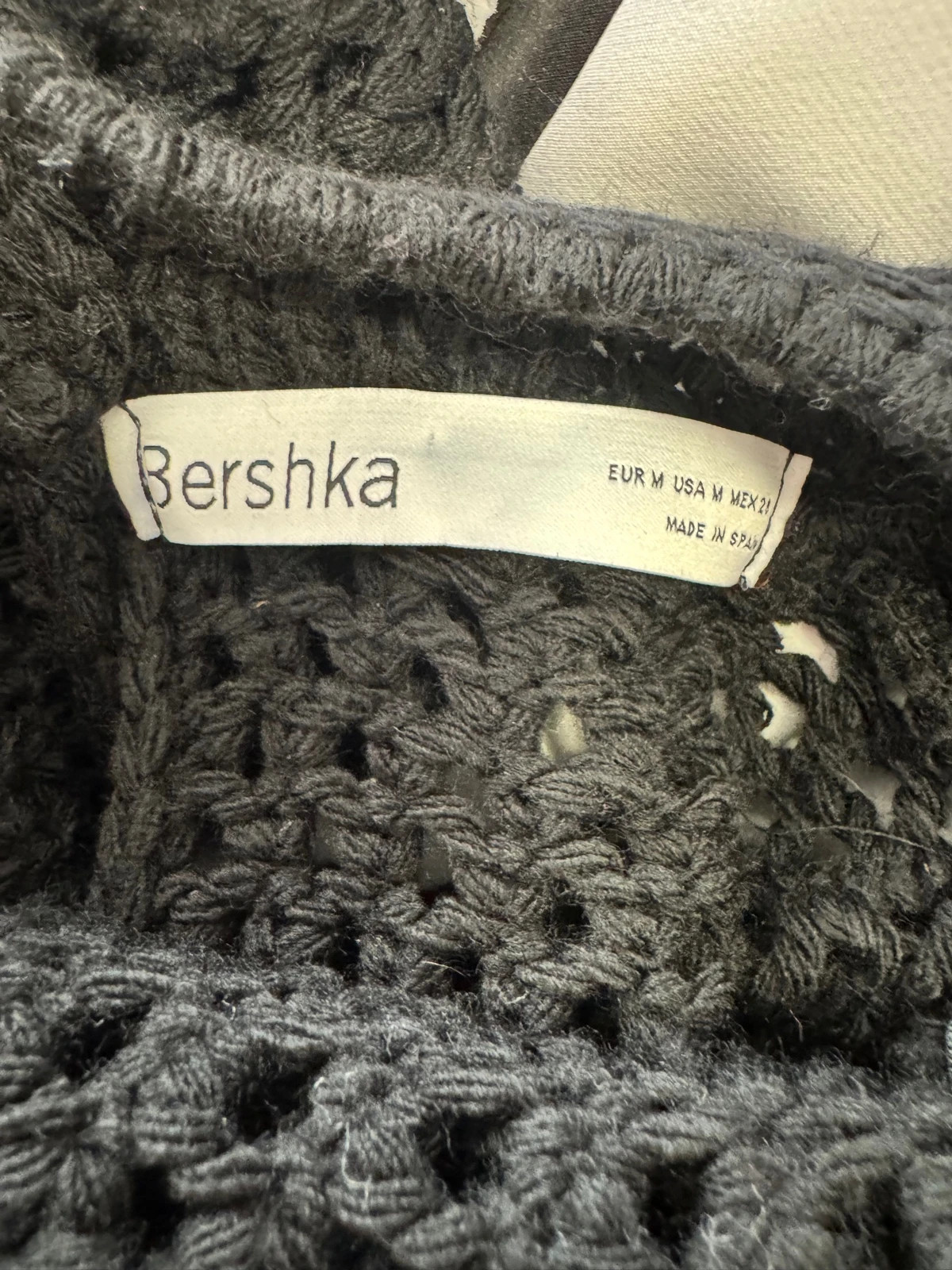Vestido punto calado de Bershka talla M , lleva forro 😍 – Bershka – taille M / 38 / 10 5