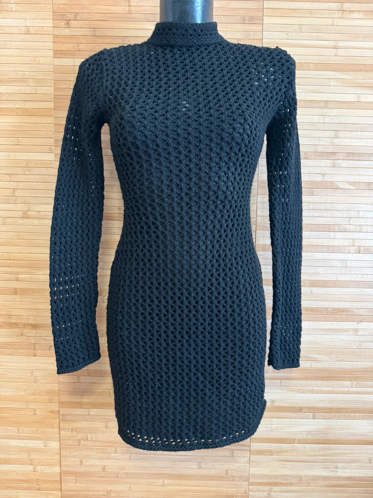 Vestido punto calado de Bershka talla M , lleva forro 😍