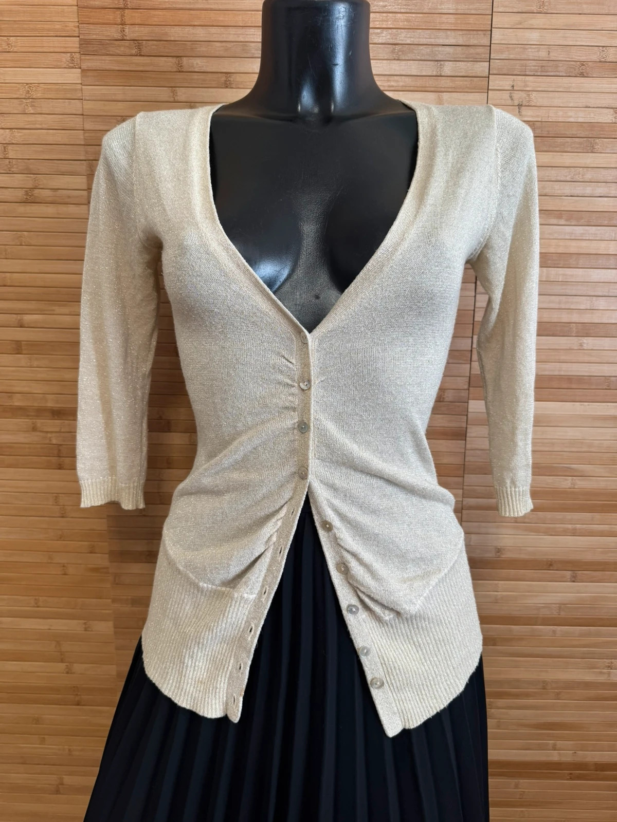 Cárdigan fino con brillo de marca Mango talla S 😍