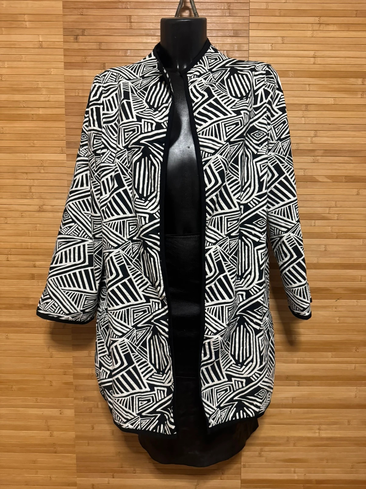 Espectacular blazer bicolor de Joseph Ribkoff talla francesa 42 😍