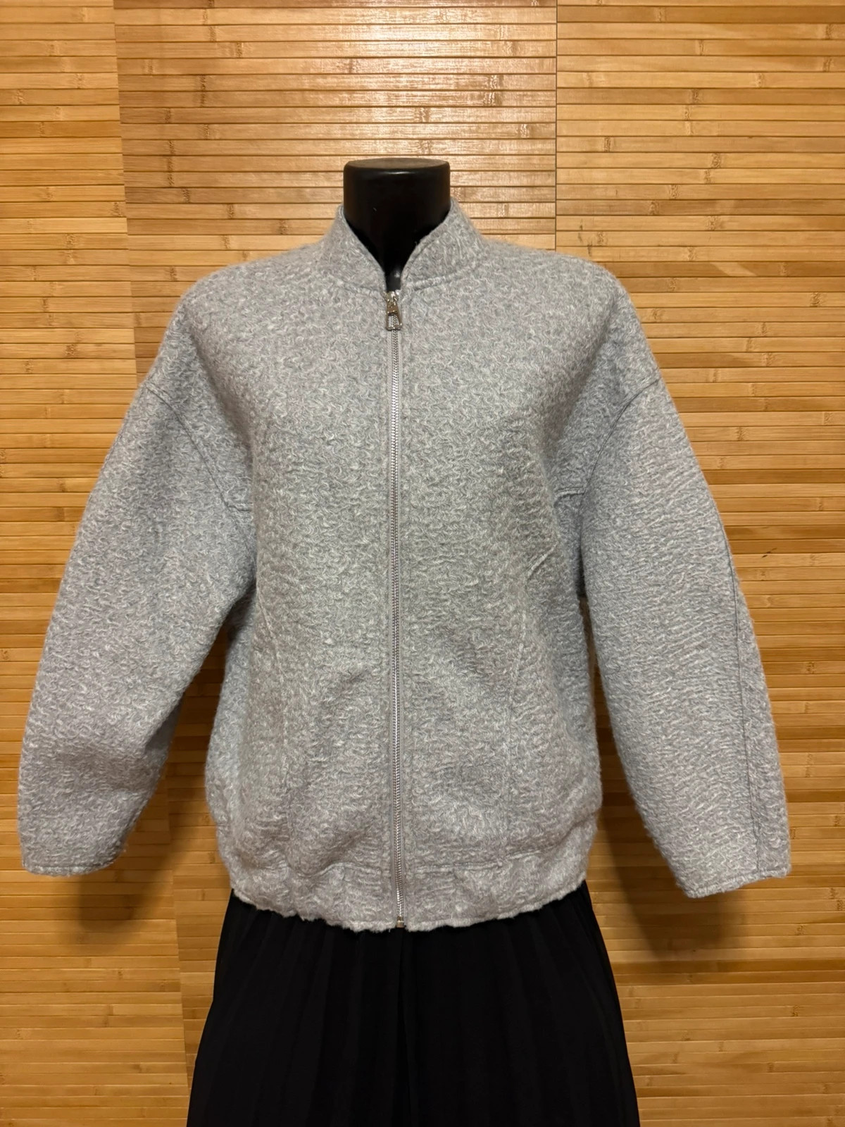 Espectacular chaqueta estilo bomber de Zara , oversize talla XS/S 😍