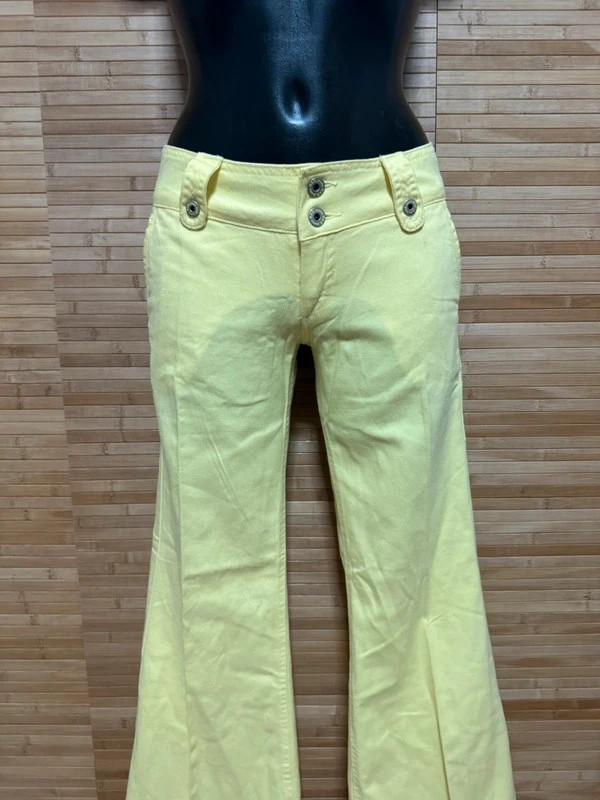 Espectacular vaquero vintage de Bershka, campana , tiro bajo , talla 34 😍 – Bershka – taille XS / 34 / 6 3