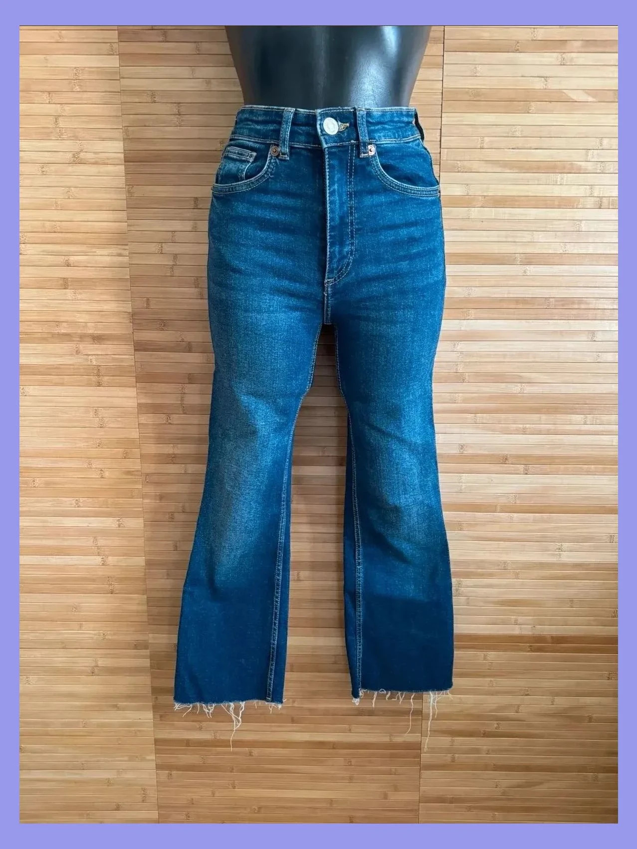 Vaquero croped Zara , talla 34 , cintura alta , elástico 😍