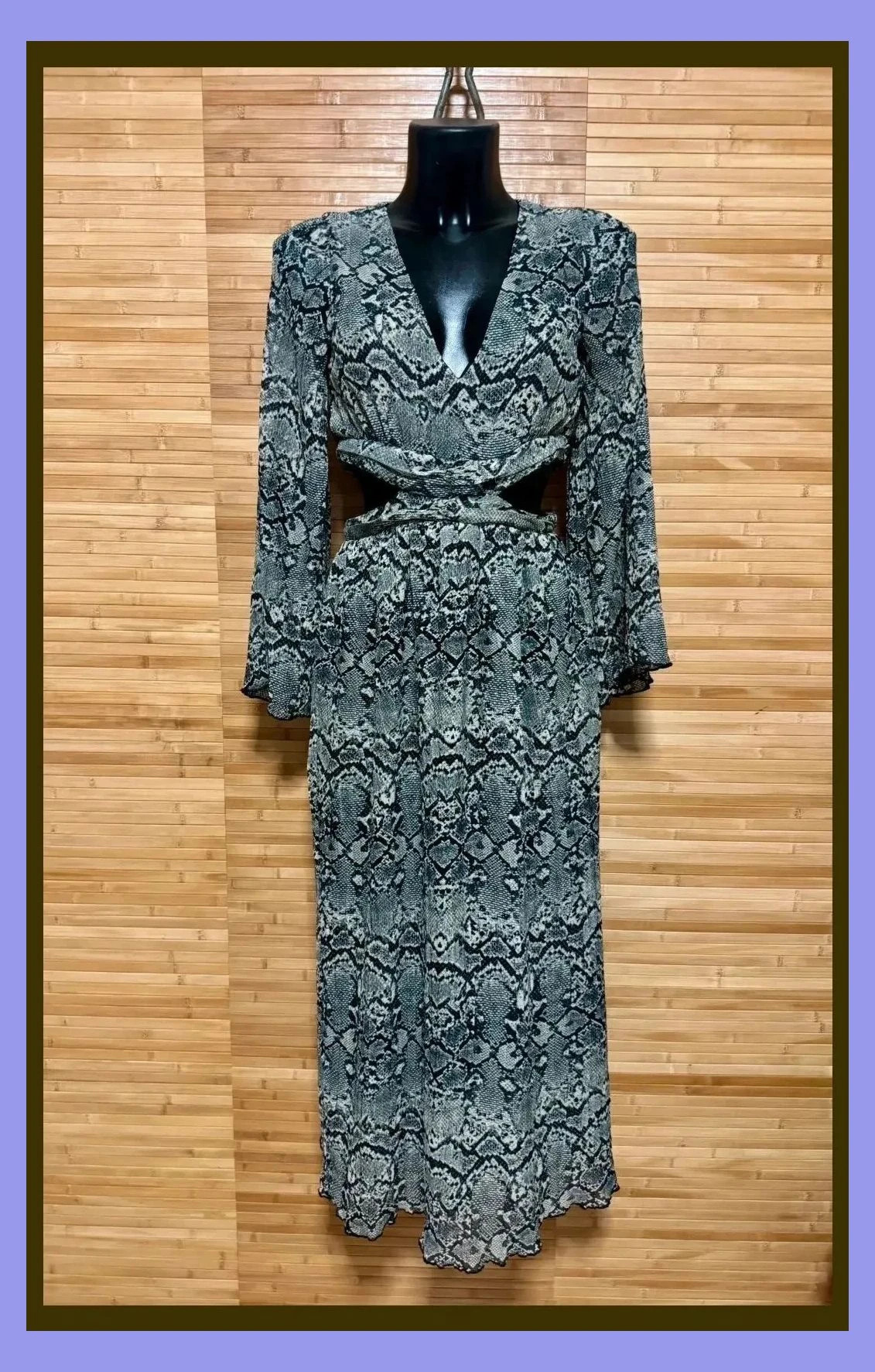 Divino vestido plisado de Zara , estampado animal print , talla XS 😍
