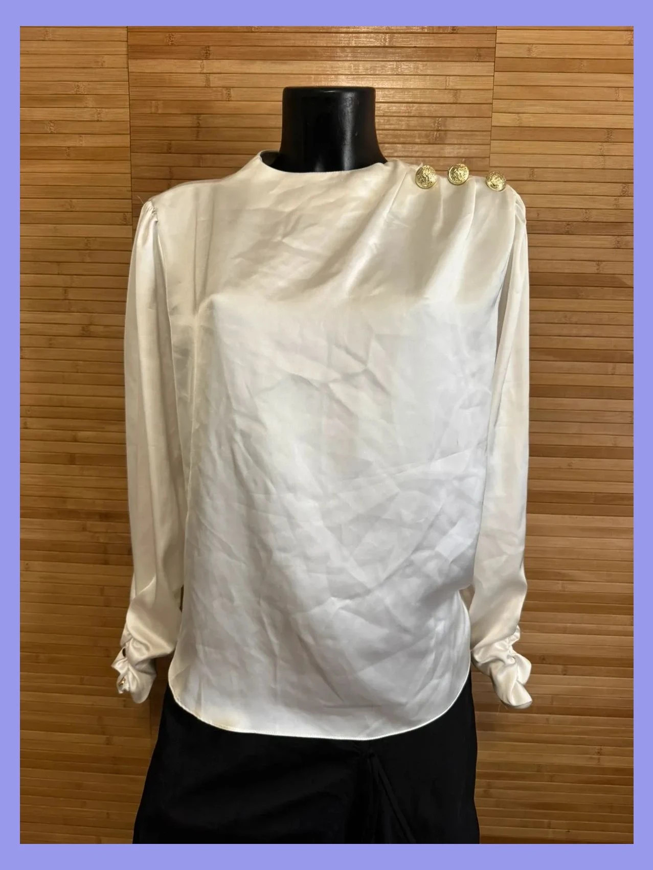 Blusa blanca satinada de River island , talla 42 😍