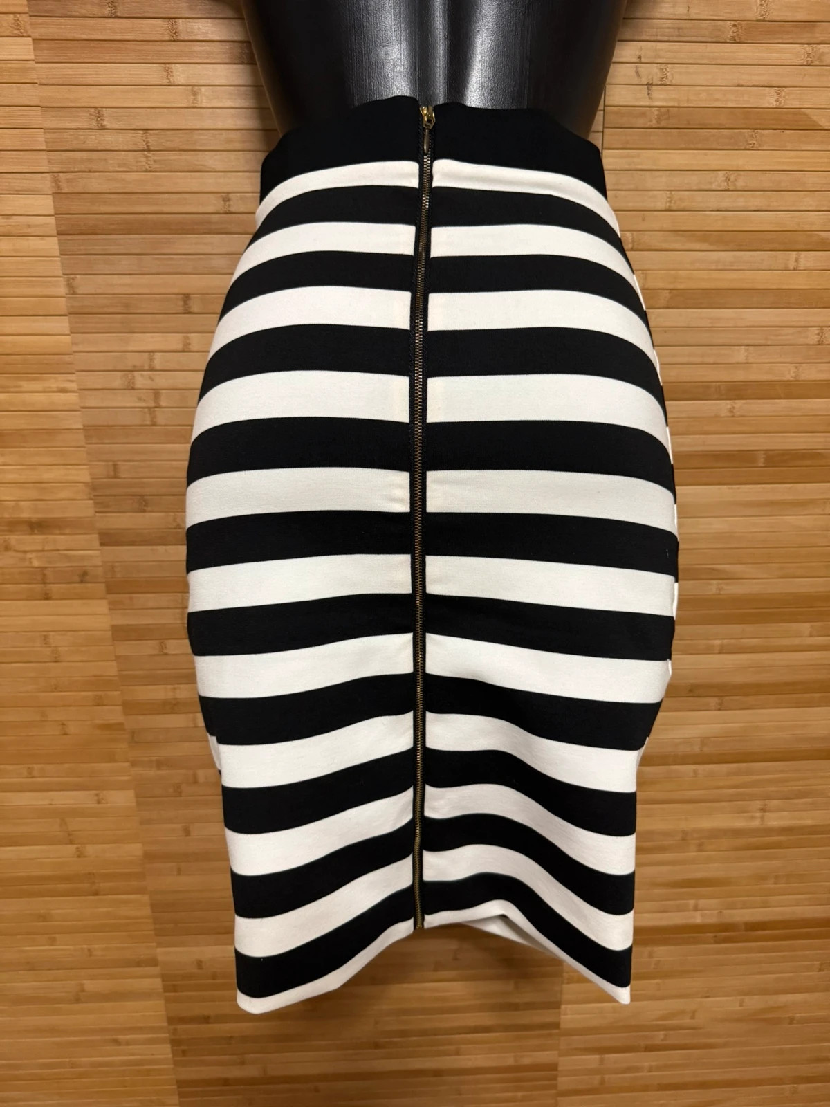 Divina falda tubo marca Sugarbird talla 38 😍 – Sugarbird – taille M / 38 / 10 4