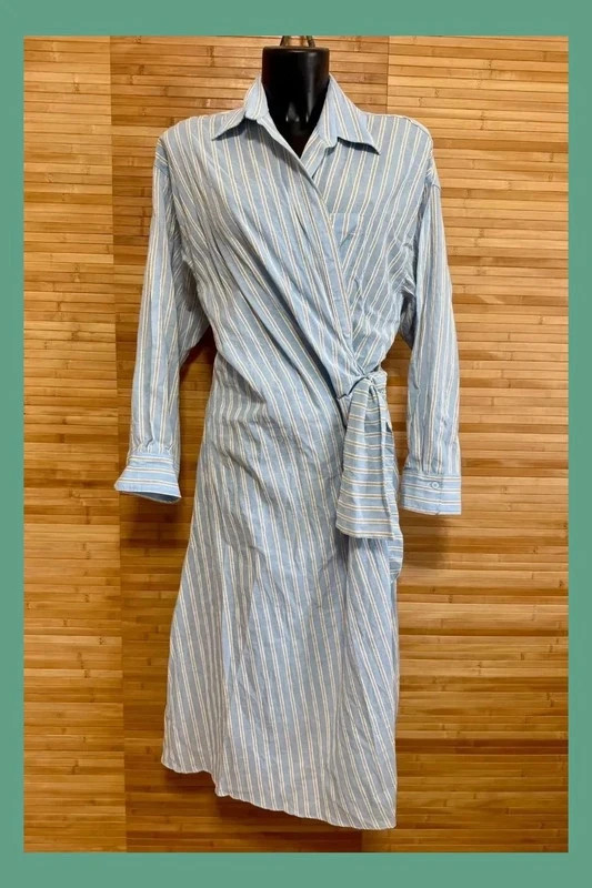 Divino vestido algodón cruzado de Zara , talla M 😍