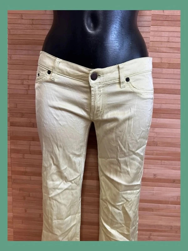 Divino pantalón croped cintura baja , tela satinada, marca Red Valentino , talla 38 😍 – Valentino – taille M / 38 / 10 3