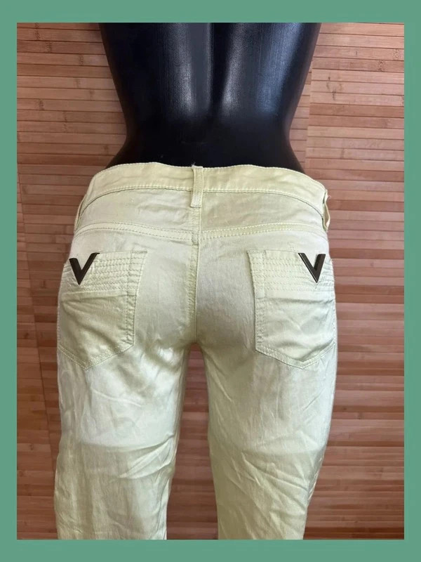 Divino pantalón croped cintura baja , tela satinada, marca Red Valentino , talla 38 😍 – Valentino – taille M / 38 / 10 5